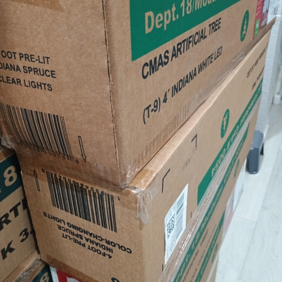 4' Pre-lit WHITE Indiana Spruce Color Changing Christmas Tree Valentine's LED - Picture 4 of 4